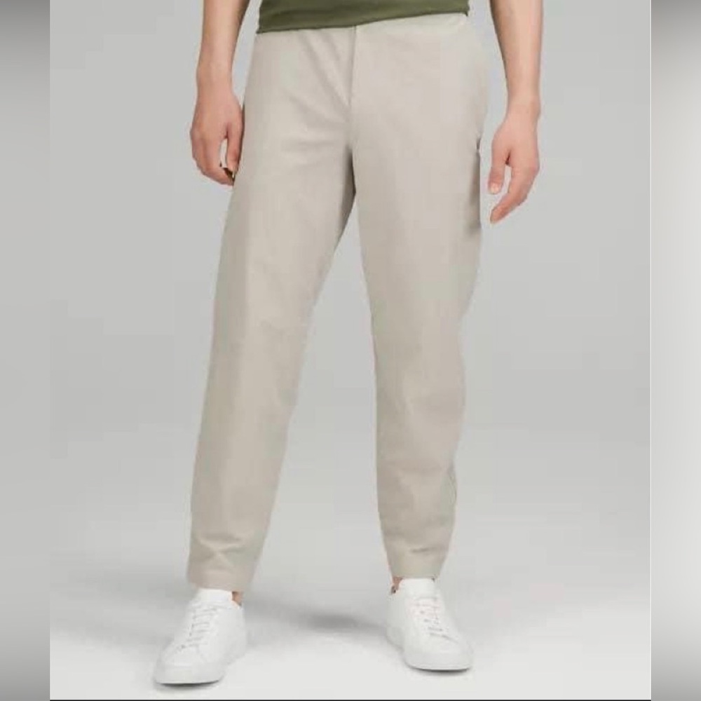 Nwot Lululemon Men joggers sz M
